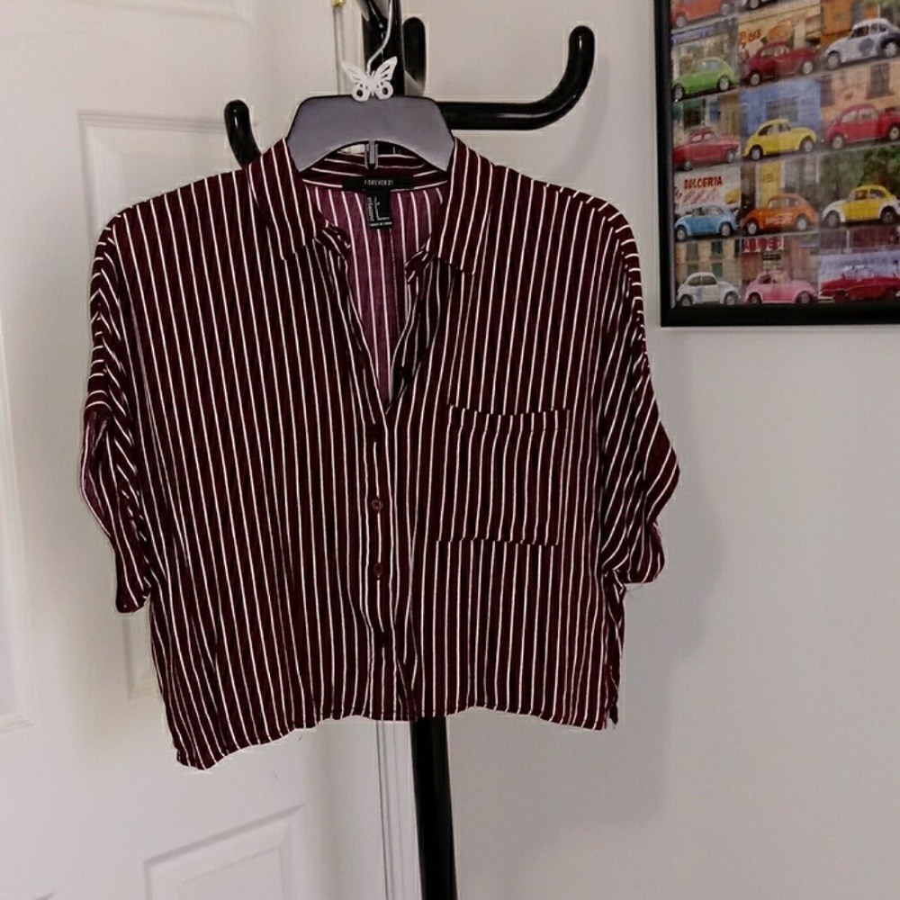 Trendy cropped blouse